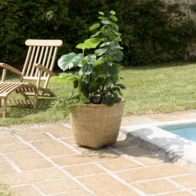 Akil Pot Planter