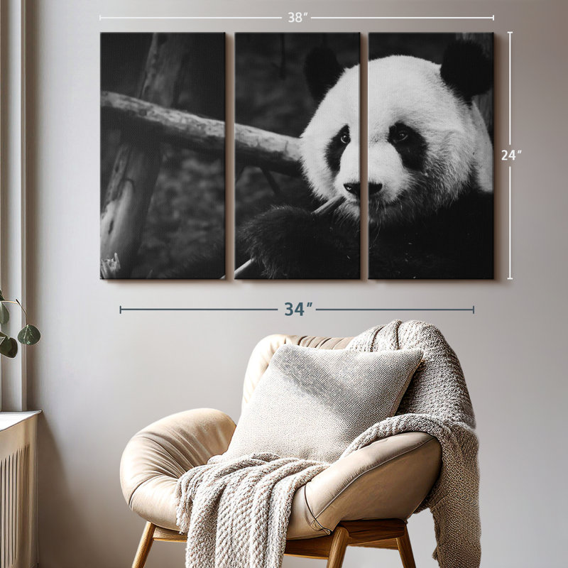 «Eating Giant Panda», 3 pièces sur toile, H 24 po x l 38 po x P 1,25 po