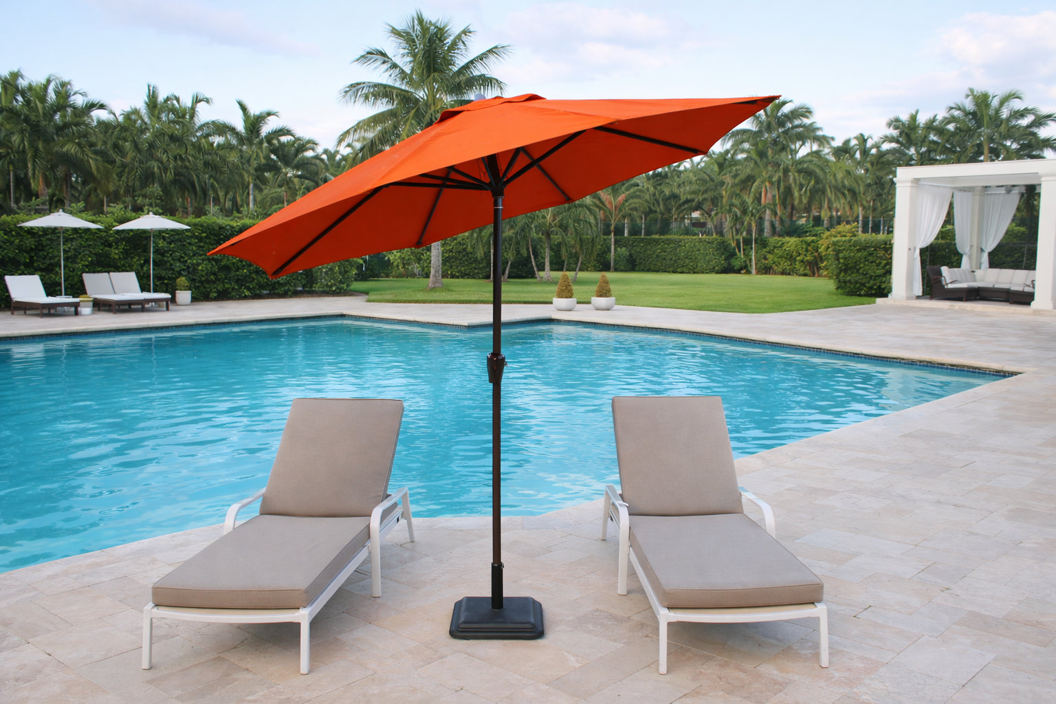 automatic umbrella for patio with Remote Control The cantilever design provides ample shade without the hassle of a center pole 15ft Smart Electric Patio Umbrella,