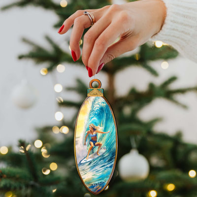 Décorations de Noël nautiques - Ornements en bois de surfeuse, par Debrekht