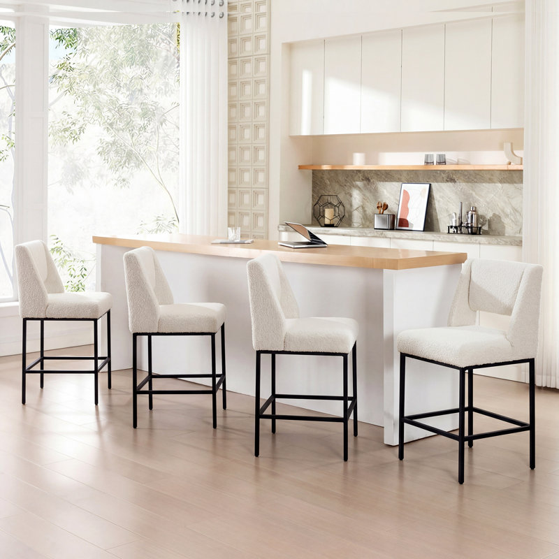 Tabourets de bar pivotants Alrick 26,8 po de style moderne du milieu du siècle, revêtus de tissu bouclé, avec dossier incurvé, pieds en bois massif et repose-pieds en métal (ensemble de 4)