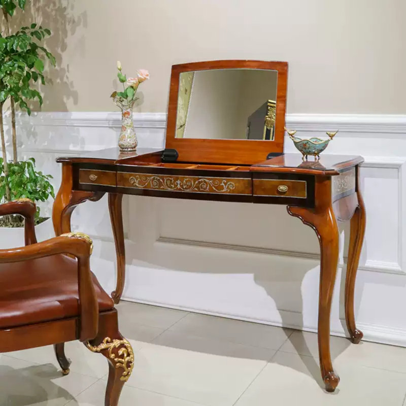 Solid Wood Retro Style Master Bedroom Dresser