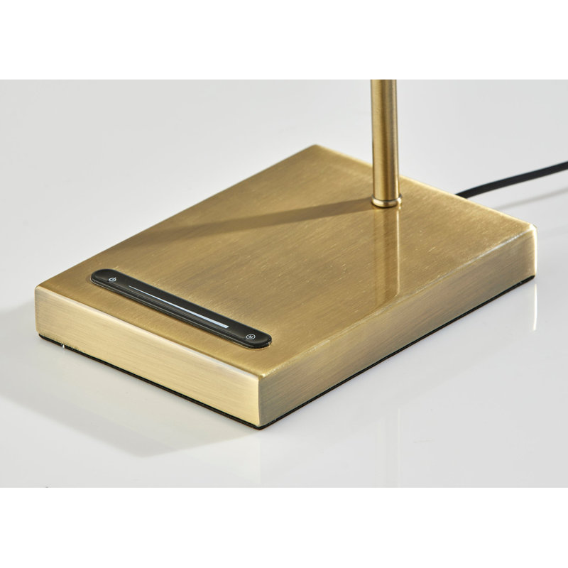 Lucreshia Metal Desk Lamp