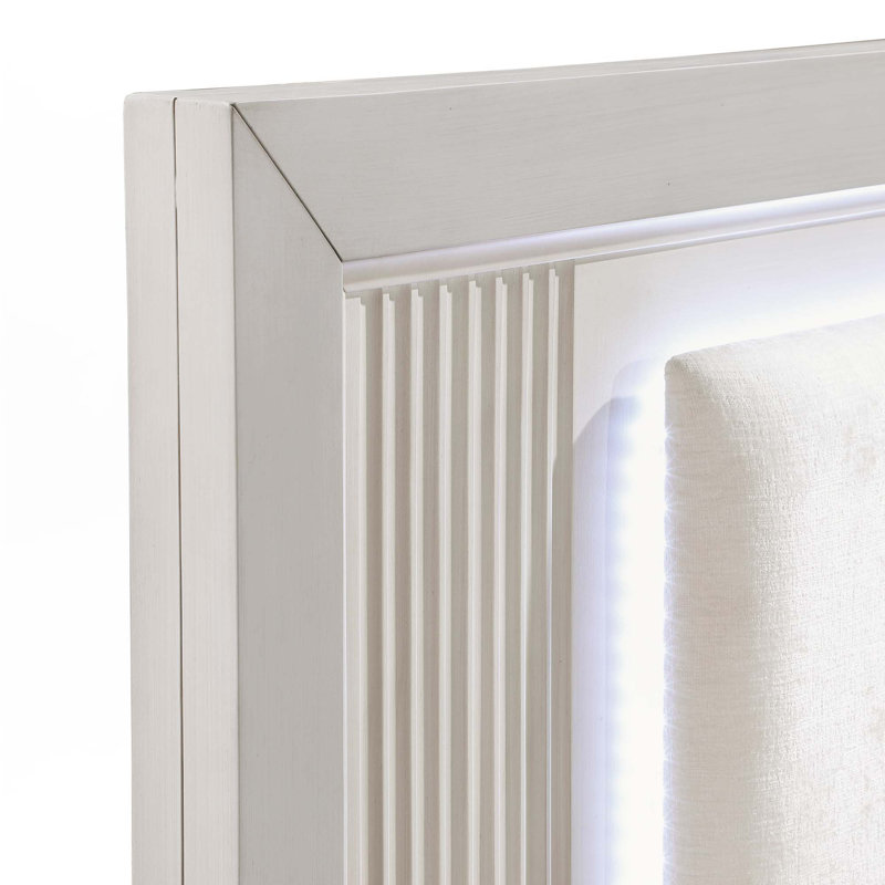 Grand lit avec tête de lit rembourrée avec meubles à DEL 1pc, façades en roseau (seulement lit)