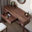 Coiffeuse luxueuse en bois massif clair