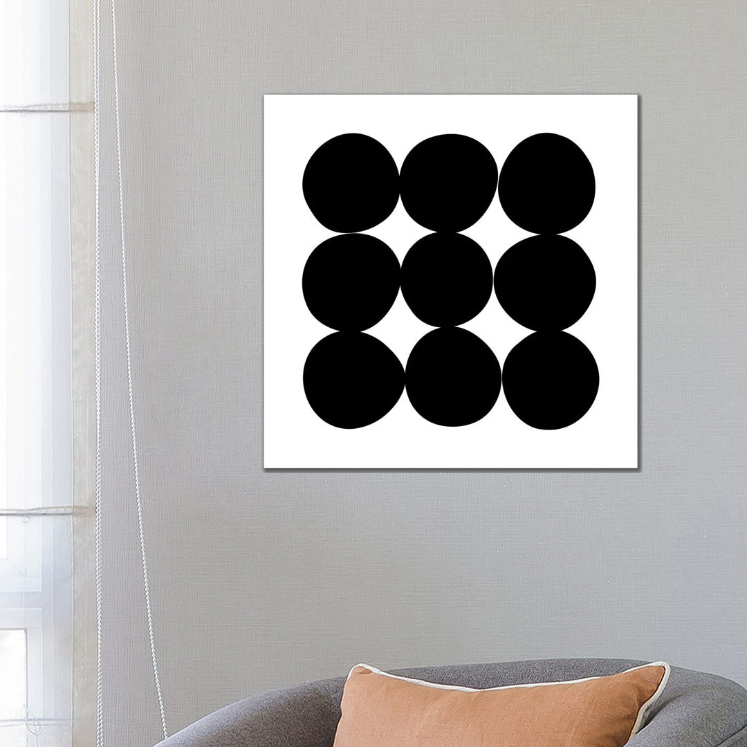 Black+White Dot Gallery Wall II von The Maisey Design Shop - Galerie-verpackte Leinwand Giclée auf Leinwand