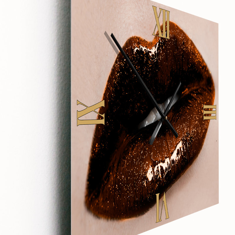 Gros plan sur la magnifique femme Lips II - horloge murale moderne, Très grand