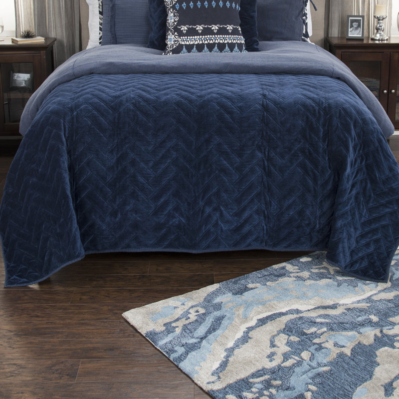 Farmhouse / Country Velvet Quilt, King Quilt, Blue