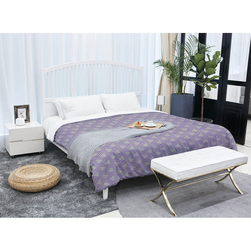 Jordao Polyester Geometric Shapes Comforter, Twin XL Comforter, Gray/Purple