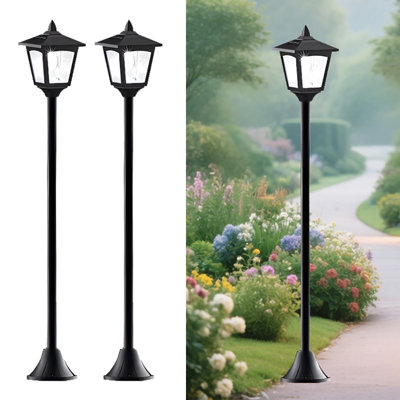 Paquet de 2 lampadaires solaires d'extérieur - Ip65 imperméable à l'eau avec capteur automatique Dusk To Dawn, facile à installer pour le jardin, la cour, l'allée, le sentier, le patio