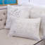Coussin en velours ivoire avec insert Nneka Let It Snow 14 x 20-125133923