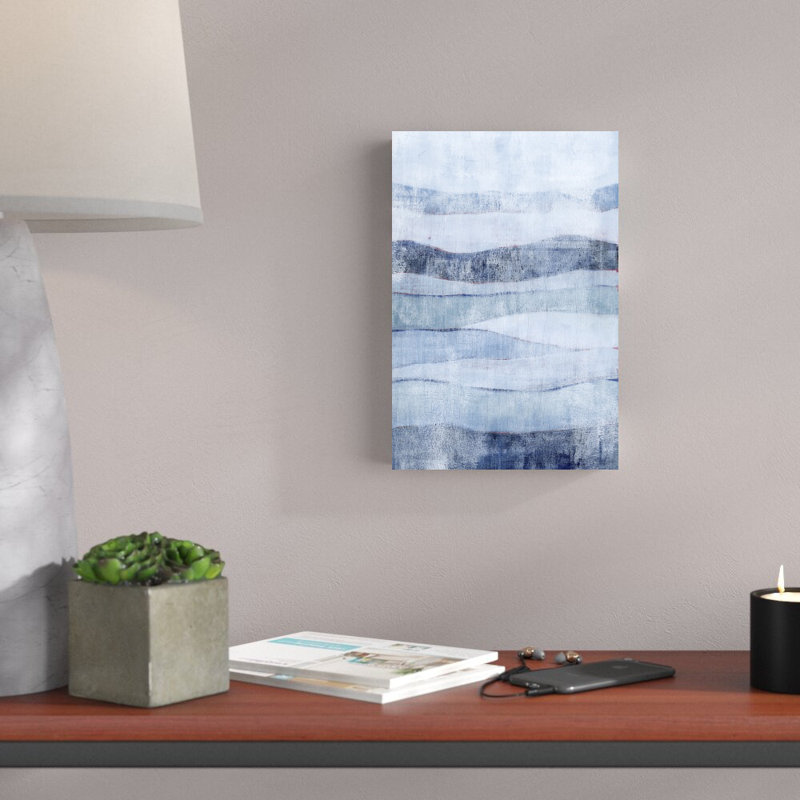 «White Out In Blue II» par Grace Popp - reproduction sur toile tendue, H 12 po x l 8 po