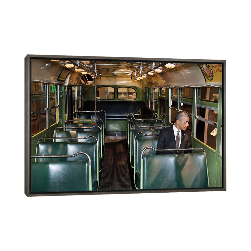 «Barack Obama» par Pete Souza, Toile encadrée de bois rustique foncé, Pas de tapis, H 18 po x l 26 po x P 1,5 po