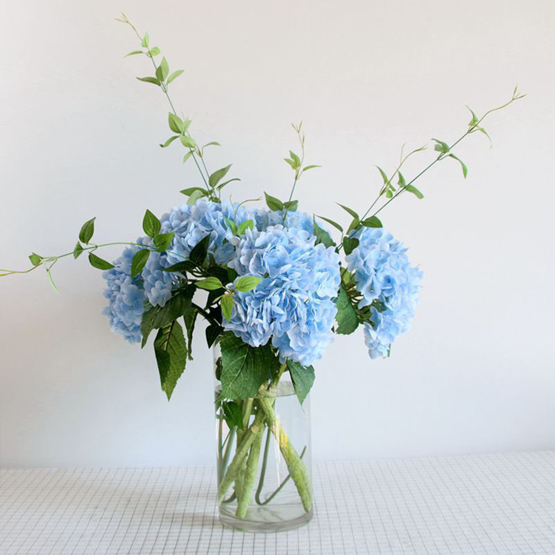 Arrangement d'hortensias en soie, Bleu