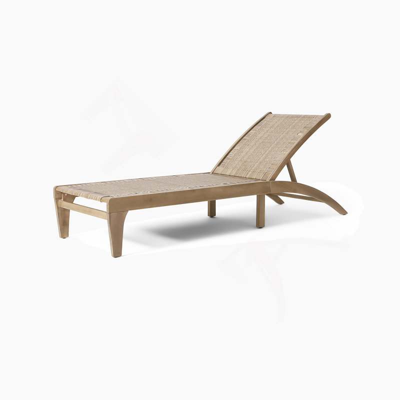 Luxueuse chaise longue Benfield pour une détente et un confort ultimes dans la cour, idéale pour les loisirs