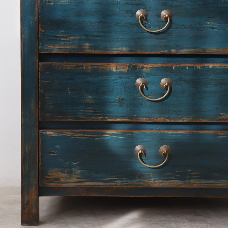 Armoire de rangement rétro patinée