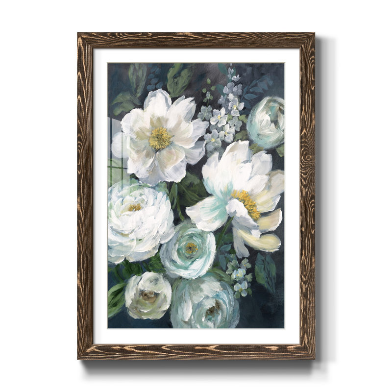 Douces pivoines II - Peinture encadrée sur papier, H 37,5 po x l 27,5 po x P 1,5 po, Noyer