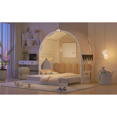Lit simple allongé avec toit arqué et lit gigogne