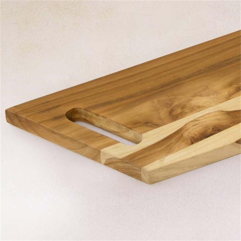 Planche à pain et à fromage rectangulaire en bois de teck fabriquée à la main avec une surface généreuse, une utilisation polyvalente et une finition naturelle