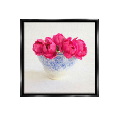 «Roses In Subtle Vase Floater Frame» sur