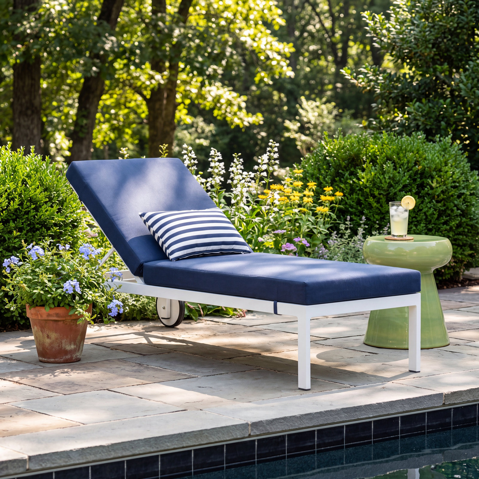 Sumner 28" Patio Chaise Lounge