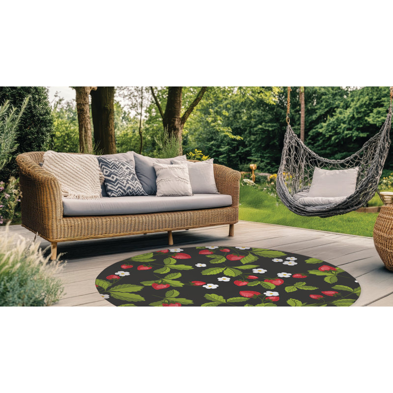 Strawberries Outdoor Rug, Round 5'