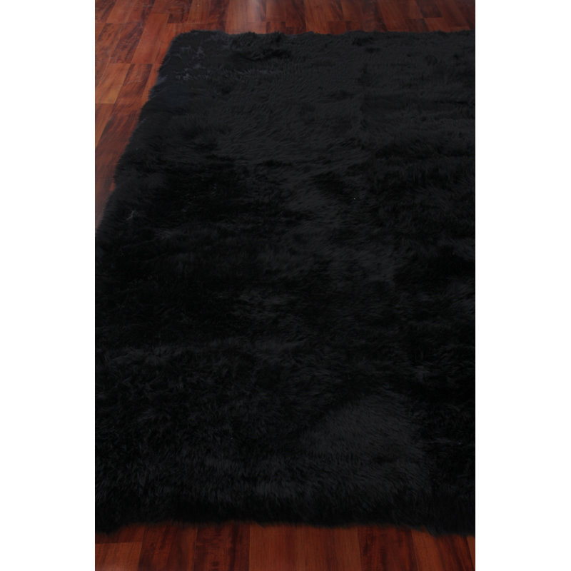Sheepskin Area Rug in Black, Rectangle 5' x 8'
