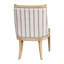 Chaise rembourrée avec garniture cloutée