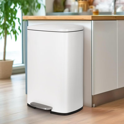 Trash Can, Stainless Steel Kitchen Garbage Can, Step Waste Bin With Hinged Lid And Removable Inner Bucket, Soft-close, Dustbin For Bathroom Bedroom Living Room Home (beige, 8 Gal)
