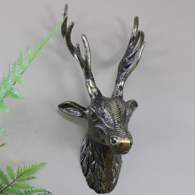 Wall Decor on Metal