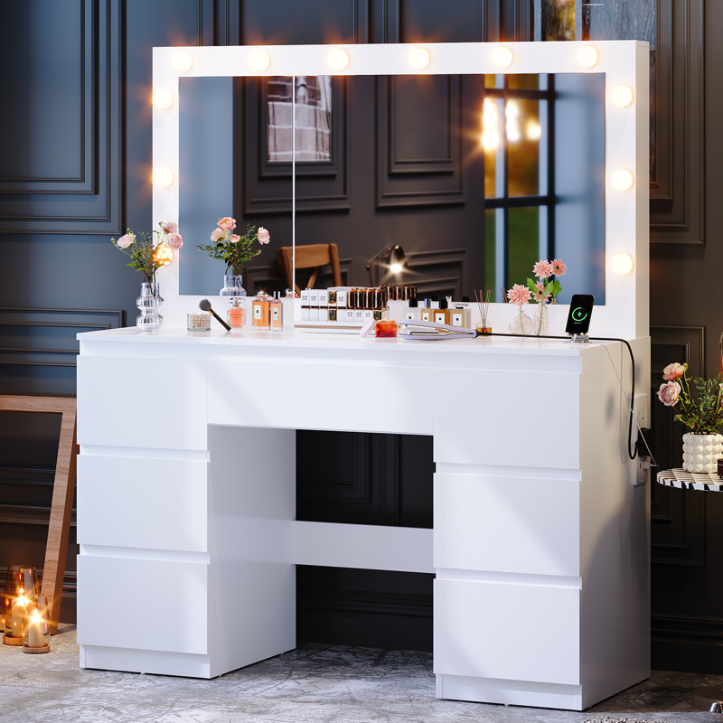 Dressing Table with Mirror
