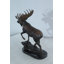 Sculpture en orignal marchant en bronze avec base en marbre 11 po x 4 po x H 13 po