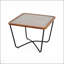 Table basse moderne carrée avec cadre en verre trempé et en métal, alliant design industriel et élégance contemporaine pour tout espace de vie.