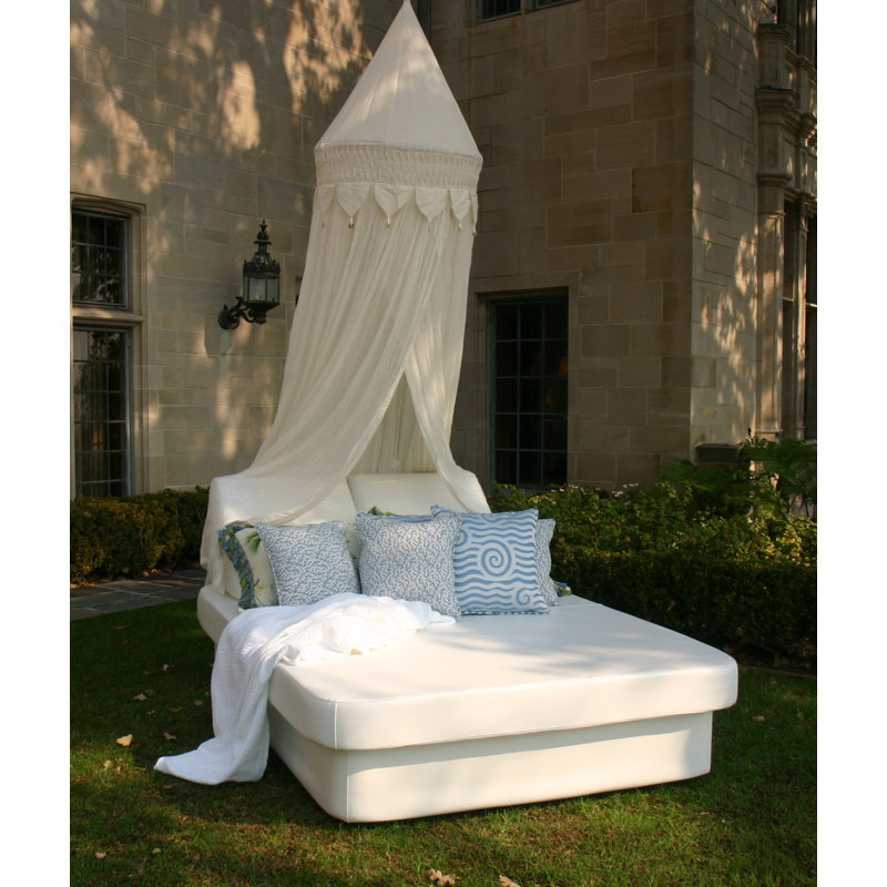 Crib 60'' Wide Patio Daybed, Chill White
