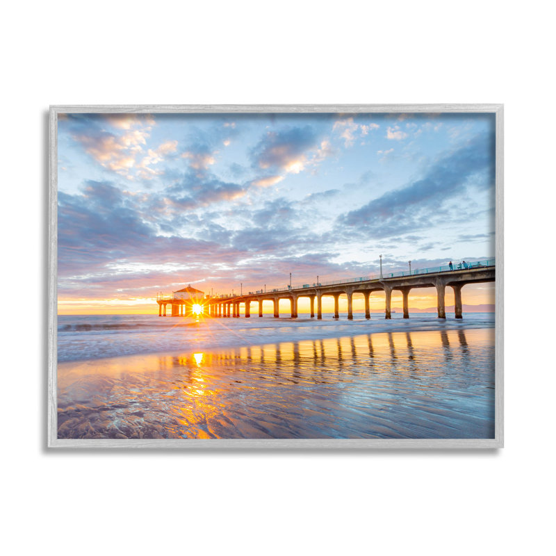 «Ocean Pier Sunrise Reflection», estampe numérique par Jeff Poe, H 11 po x l 14 po x P 1,5 po, Estampe numérique Farmhouse