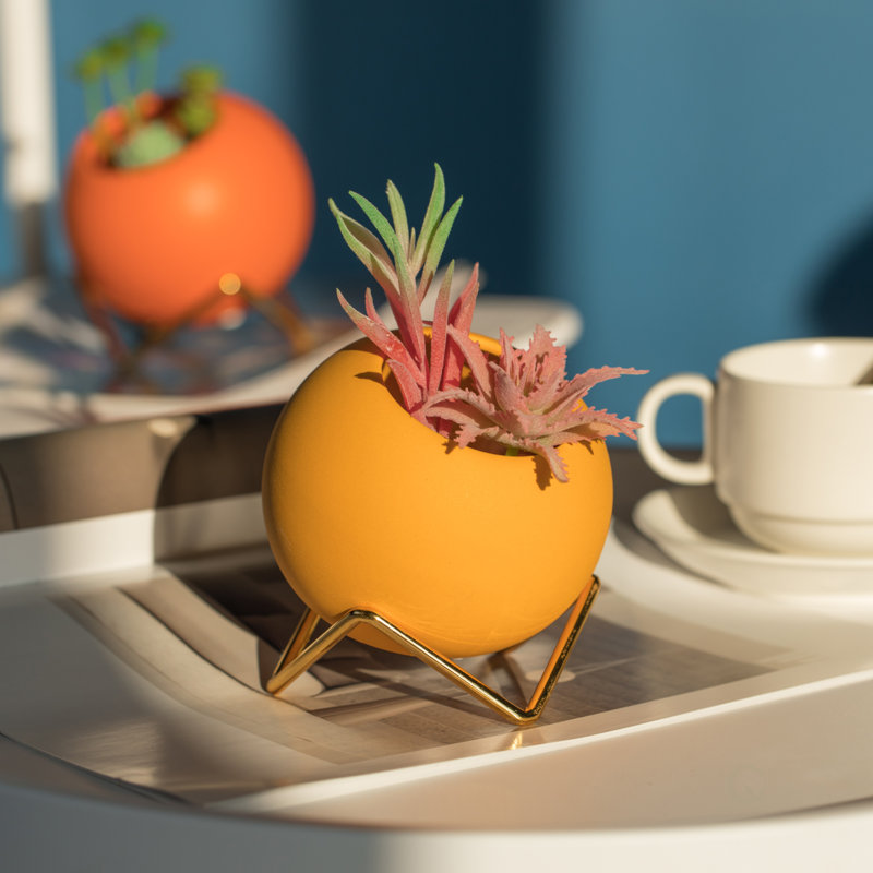 Petit vase à fleurs moderne en céramique pour le salon, la table de bureau à domicile, la salle à manger et le vestibule, jaune
