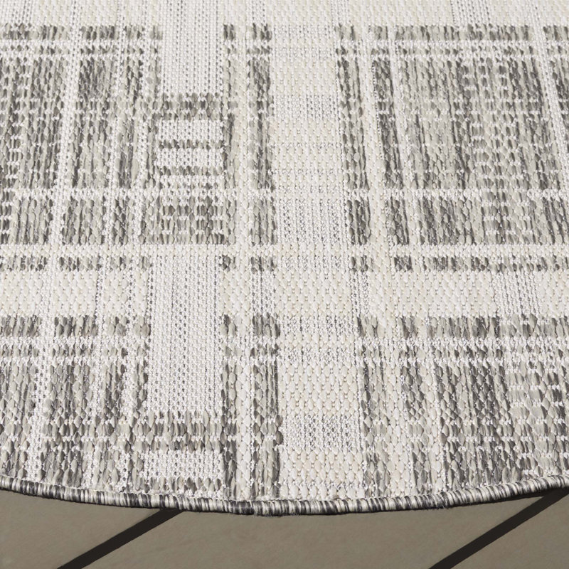 Chanity Performance Plaid Rug, Round 6'7"