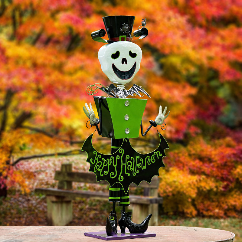 Figurines d'Halloween surdimensionnées Becca