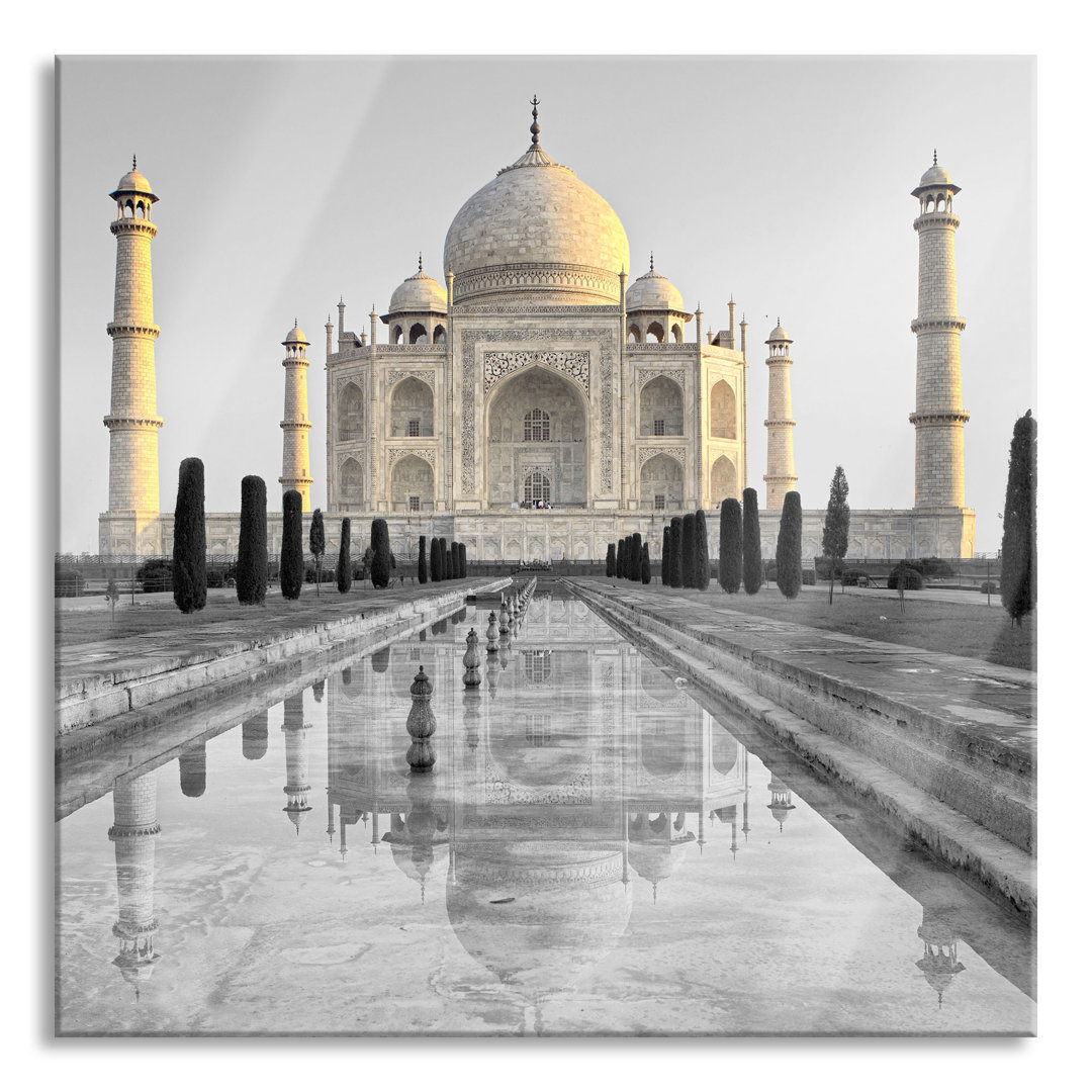 Ungerahmtes Foto auf Glas "Taj Mahal in Quiet Surroundings"