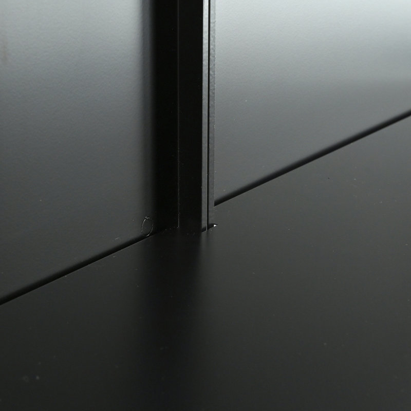 Armoire décorative avec quatre portes et poignées en métal, Noir