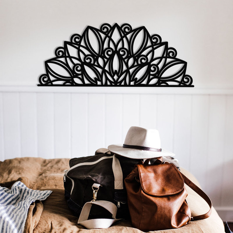 Élégant accessoire mural décoratif en métal, noir, 63,0 po x 25,6 po | Fabrication 100% métal, épaisseur: 0,05 pouce | Parfait pour la décoration intérieure, l'esthétique moderne et l'exposition d'art mural unique