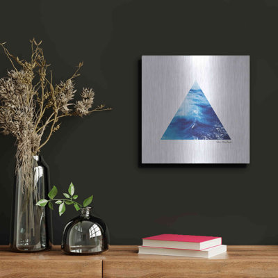 "Ocean Triangle" par Seven Trees Design