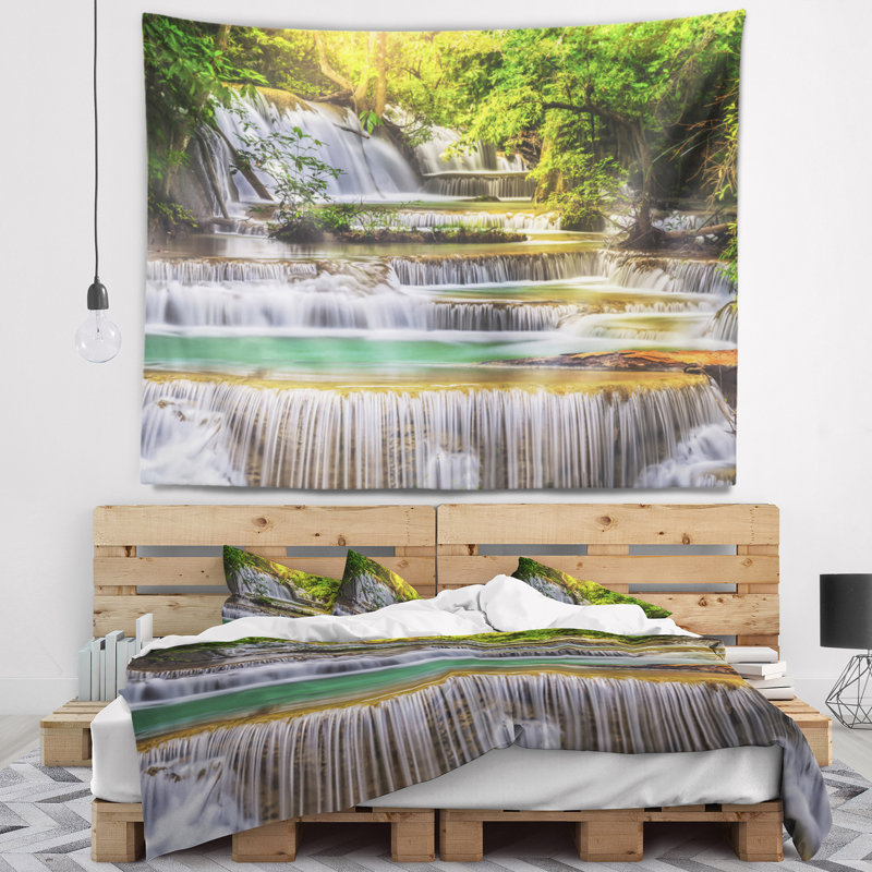 Paysage tranquille tapisserie cascade d'erawan, H 50 po x l 60 po