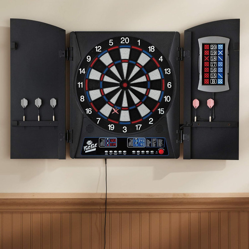 Portes d'armoire intégrées avec tableau de pointage intégré, rangement pour 6 fléchettes