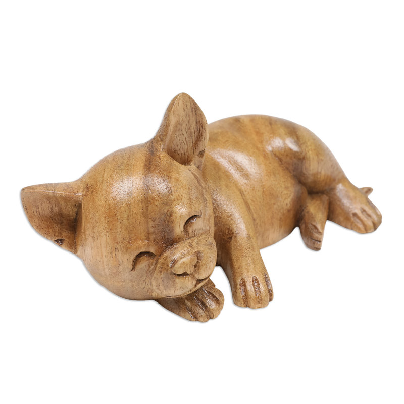 Sculpture en bois de chihuahua Creasey Sleeping
