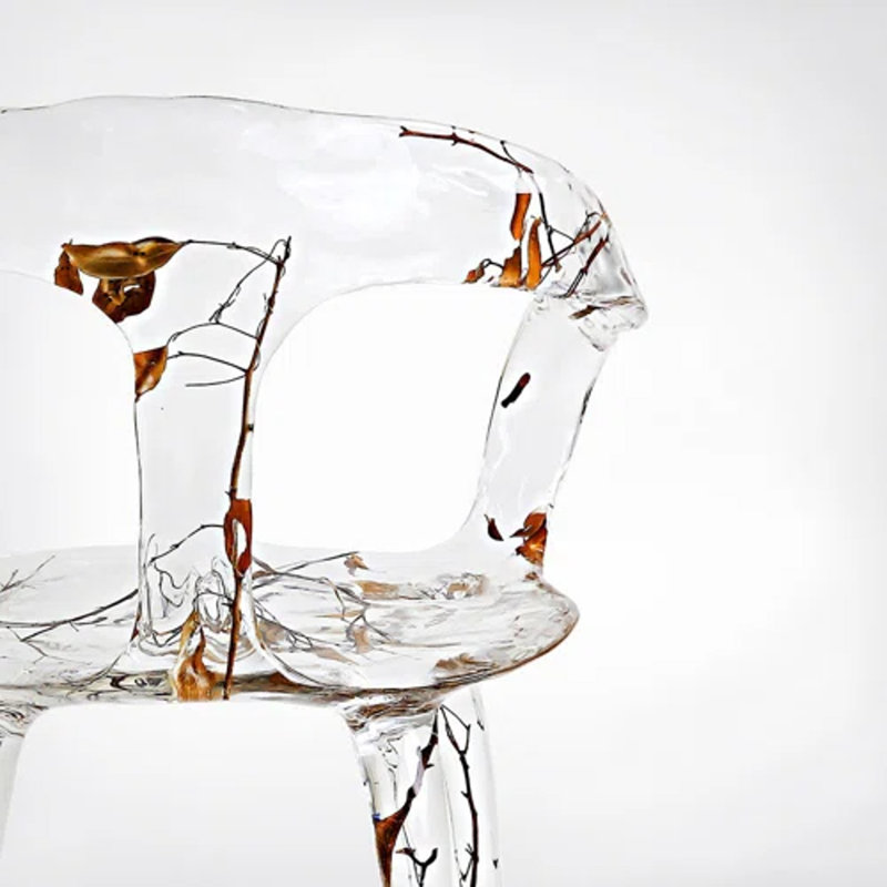 Fauteuil en cristal transparent et branches en acrylique transparent avec accents en bois naturel - Chaise d'appoint moderne et luxueuse pour le salon et la décoration intérieure
