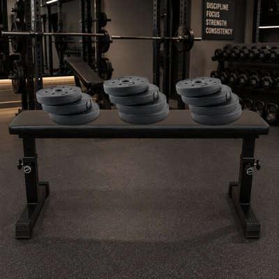 LE banc de musculation plat pour l'entraînement en force avec hauteur réglable à 5 niveaux