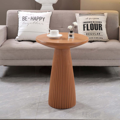 Table d'appoint à piédestal cannelé en magnésium avec texture nervurée verticale pour les espaces de vie modernes