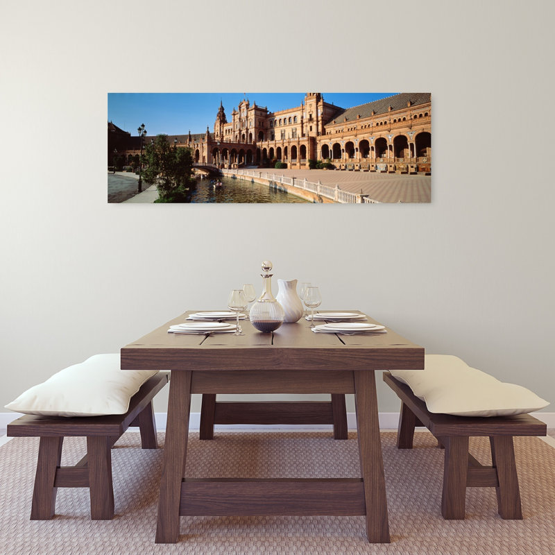 Art contemporain, Plaza Espana, Séville, Espagne, H 16 po x l 48 po