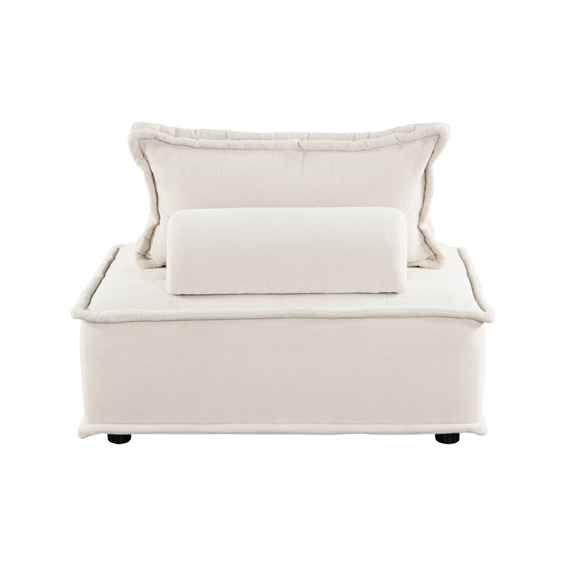 Chaise en bois massif avec revêtement en tissu beige pour un espace de vie moderne
